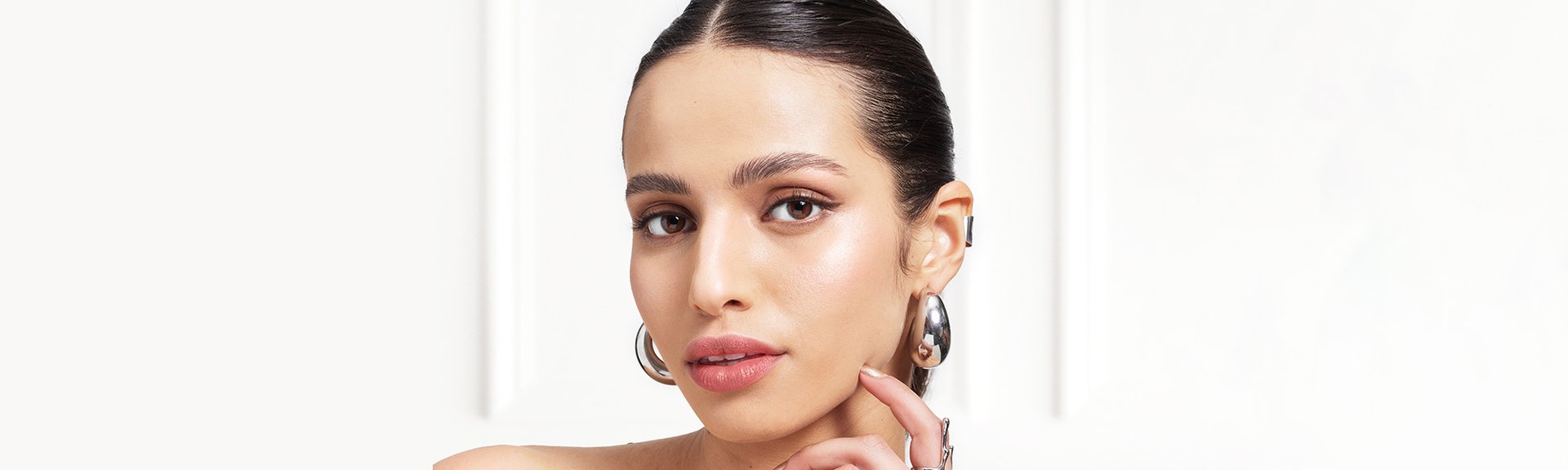 Sade Ve Temiz Makyaj