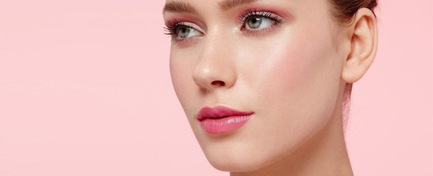 Dudak Parlatıcısı (Lip Gloss) Nedir?