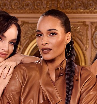 Dudak Parlaticisi Lip Gloss Nedir Ruj Ve Likit Mat Ruj Ile Farklari Nelerdir