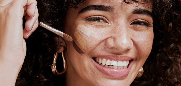 Ten Rengine ve Cilt Tonuna Göre Fondöten Seçimi: Renk Kartelası Rehberi