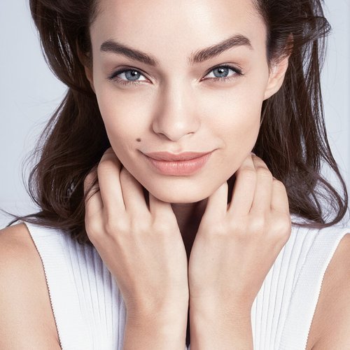 Luma Grothe Yüz Makyajı Ketegorisi