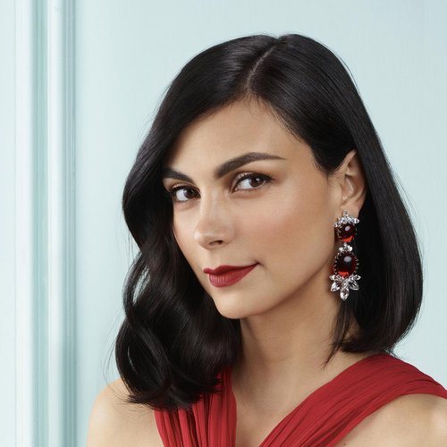Morena Baccarin Magic Retouch Sprey
