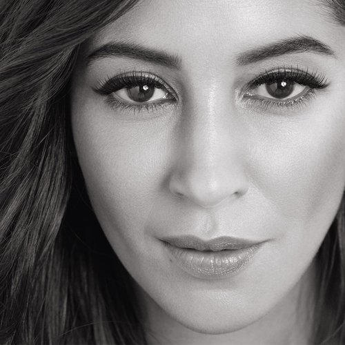 Leila Bekhti Volume Milion